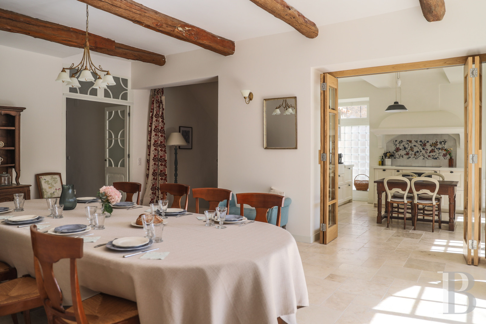 A family home with a garden in the village of Alleins, between Cavaillon and Salon-de-Provence - photo  n°9